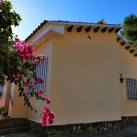 Chalet Montprats, Serra Luaran gambar
