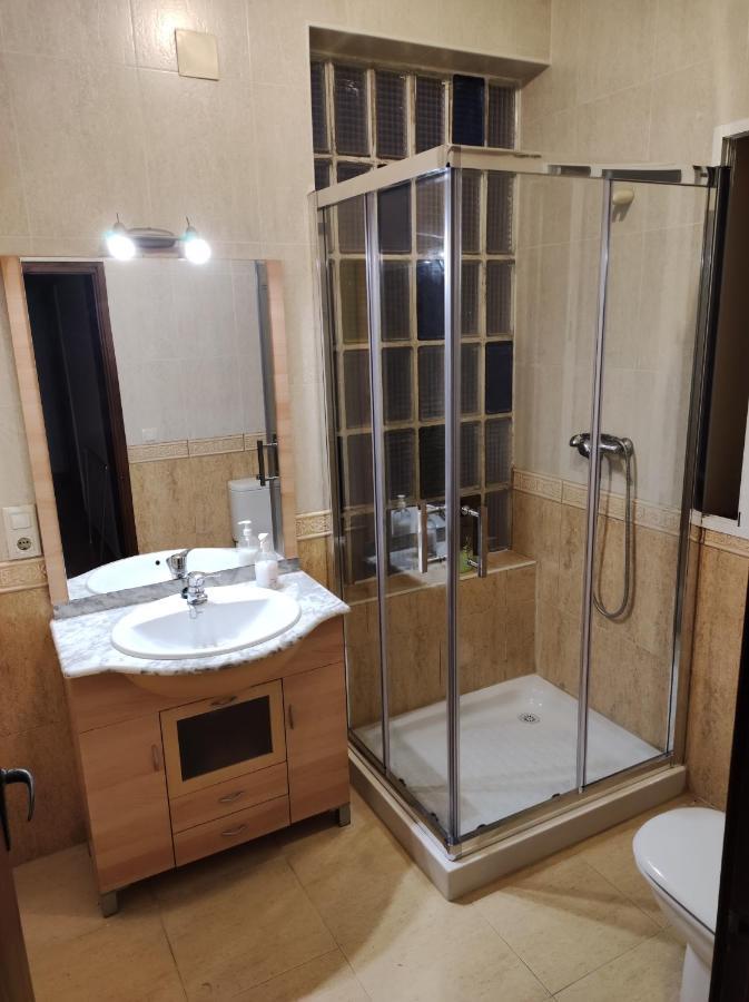 Chalet Montprats, Serra Luaran gambar