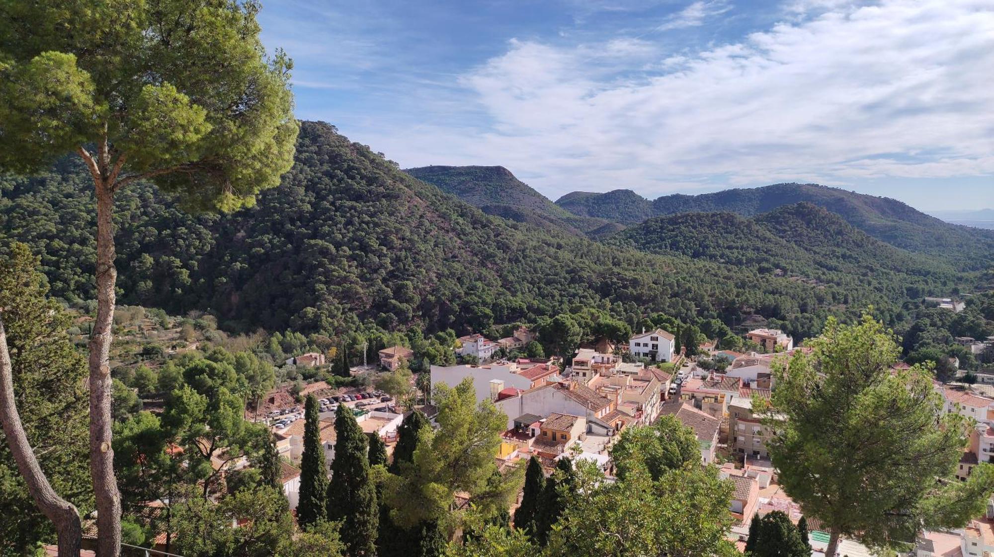 Chalet Montprats, Serra Luaran gambar