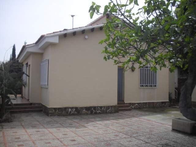 Chalet Montprats, Serra Luaran gambar